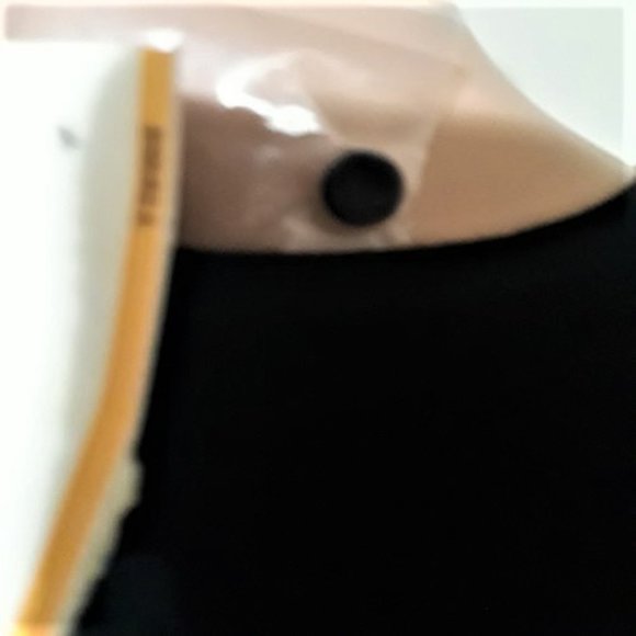 DESIGNERS ORIGINALS BLACK W/WHITE EMBROIDERED FLOWERS SHORT SWEATER SIZE S NWT - Picture 6 of 6